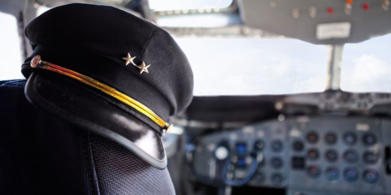 Uitspraak EU: Bij vertraging door overleden crewlid hebben passagiers recht op vergoeding