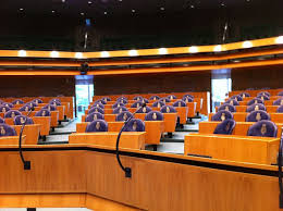 Stoelen in de tweede kamer