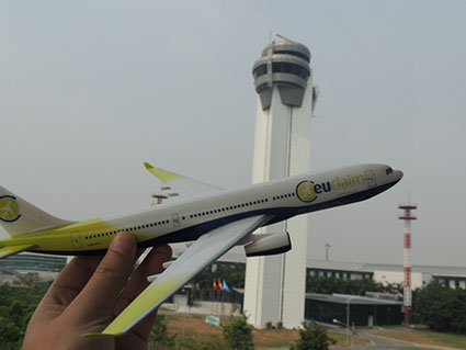 EUclaim vliegtuigje op Ho Chi Minhstad