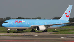 Vliegtuig van Jetairfly op de landingsbaan