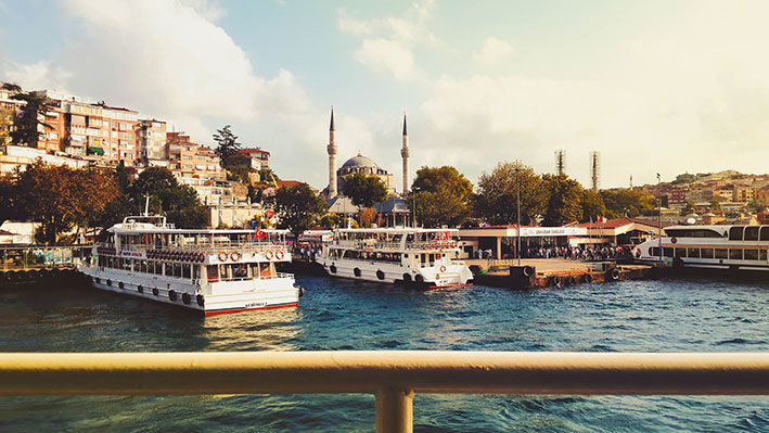 Stadstour met boot in Istanbul bij tussenstop