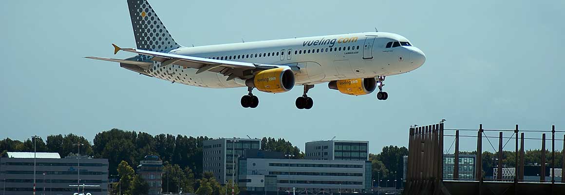 Vueling vliegtuig in de lucht