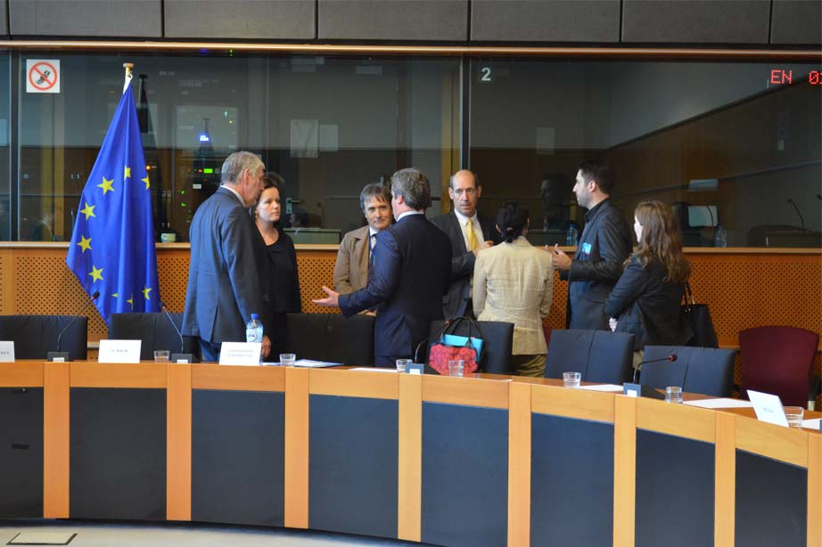 EUclaim bij rondetafel gesprek in Brussel