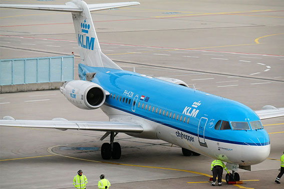 klm cityhopper op vliegveld