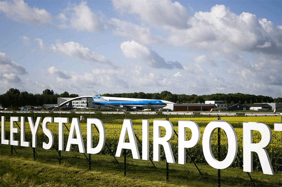 Lelystad airport bord
