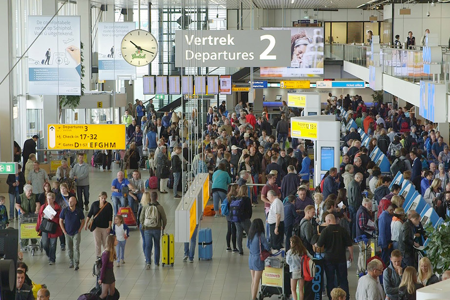 Mart hoofdonderwijzer Rally Wat te doen op Amsterdam Airport Schiphol bij vertraging? - EUclaim