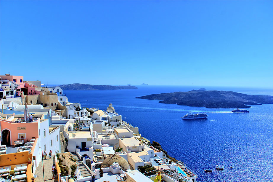 Santorini uitzicht op zee blauwe lucht