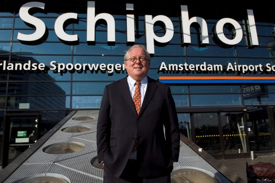 Hendrik Noorderhaven voor vertrekhal Schiphol