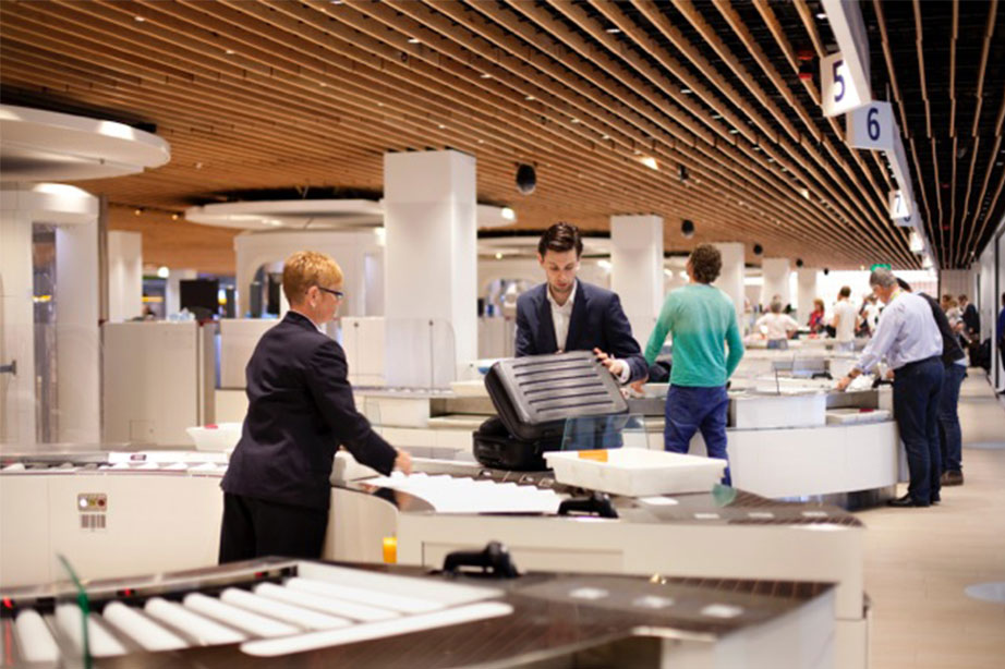 security check op schiphol