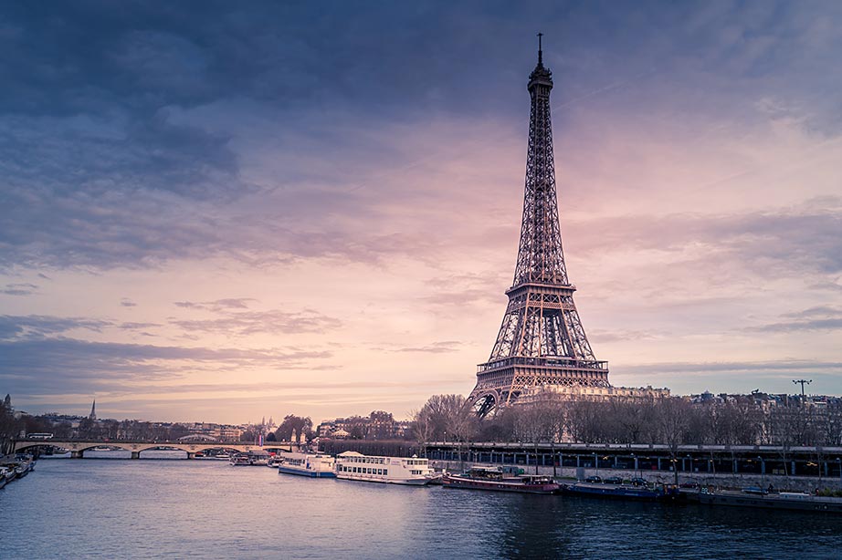 Uitzicht op de Eiffeltoren in Parijs