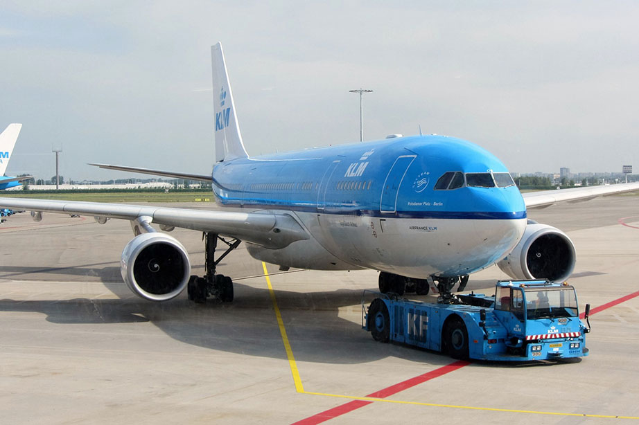 klm vliegtuig op schiphol