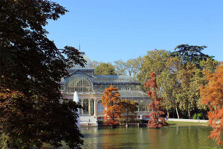 retiro park in madrid