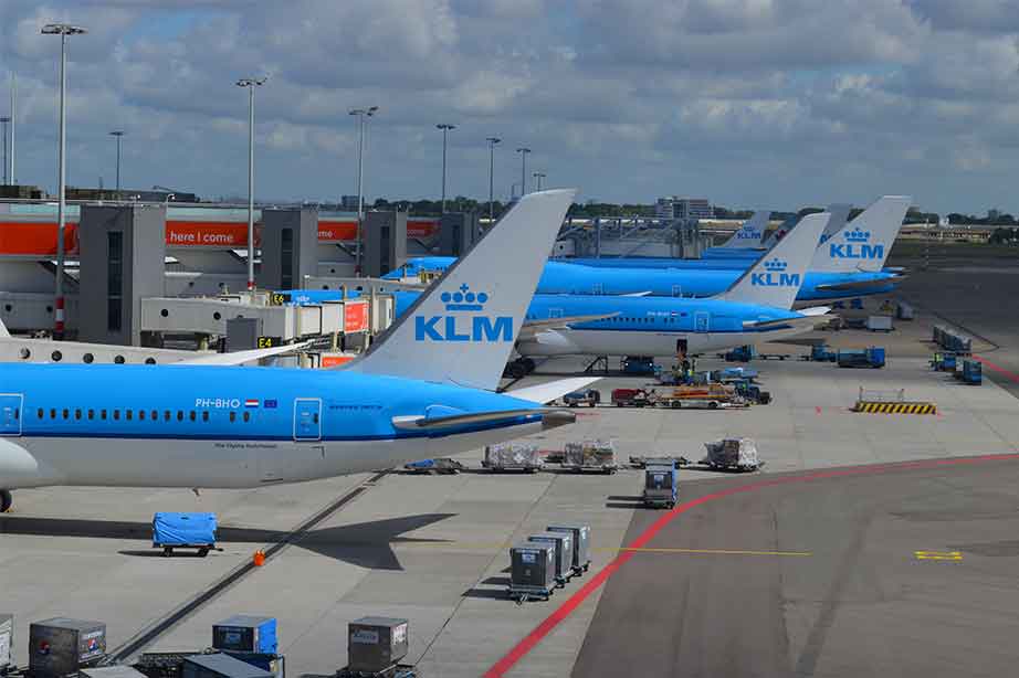 KLM vliegtuigen op Schiphol