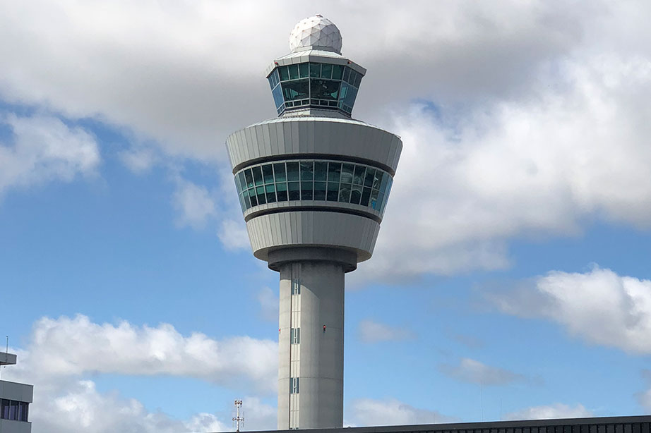 verkeerstoren op schiphol