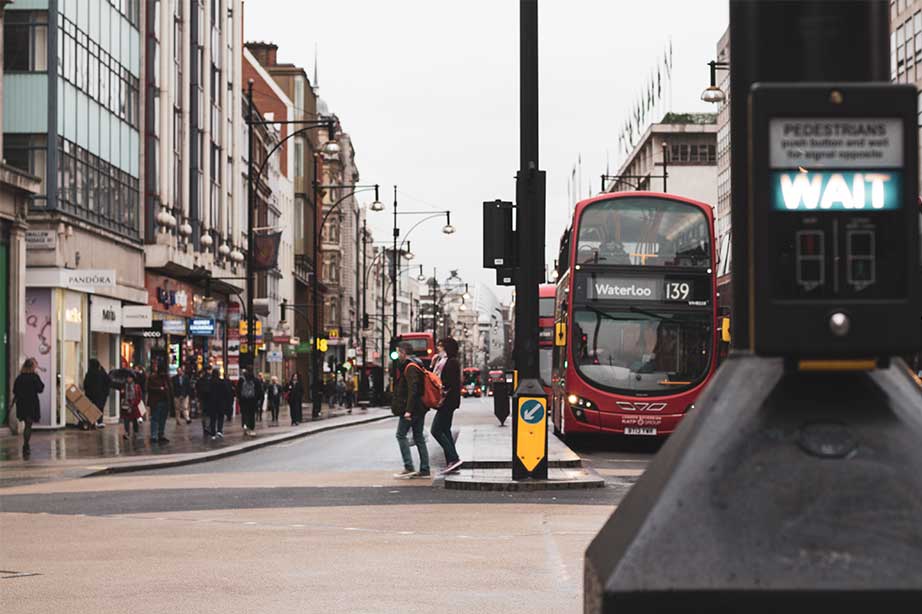 street in london with bus to waterloo station