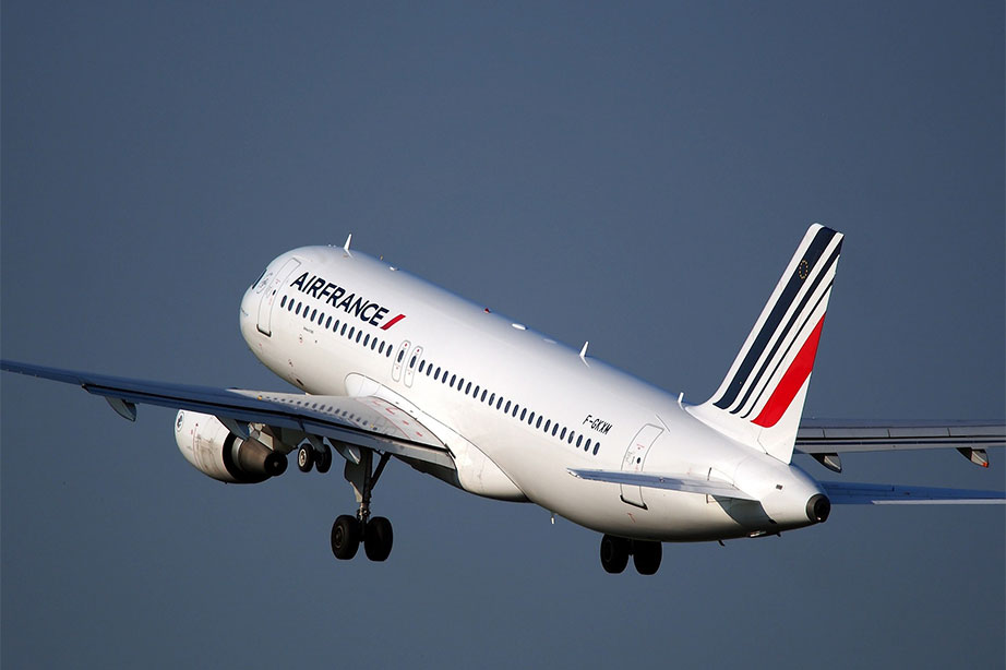 Air France Airbus A320 stijgt op