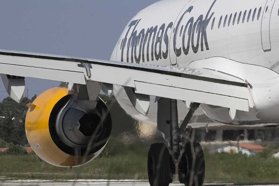 thomas cook vliegtuig