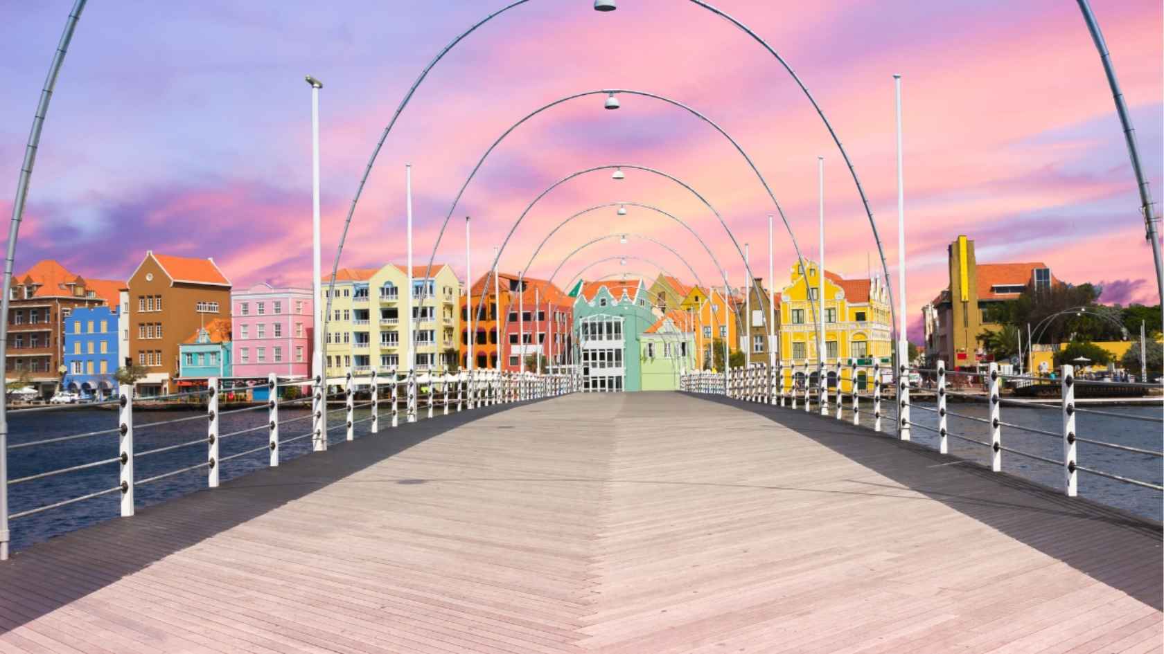 promenade strand curacao